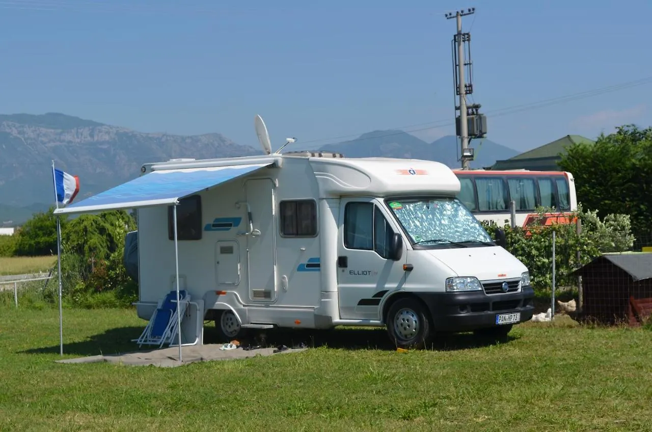 Kamp alanı Camping Nord Park Otel Fushe-Kruje